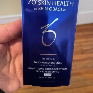 So Skin Daily Power Defense - and sunscreen NIB